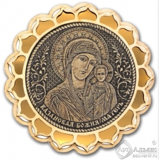 Магнит из бересты Казанская Божья Матерь купола золото