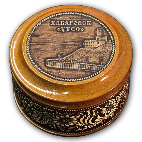 Шкатулка деревянная круглая с накладками из бересты Хабаровск-Утес 70х46